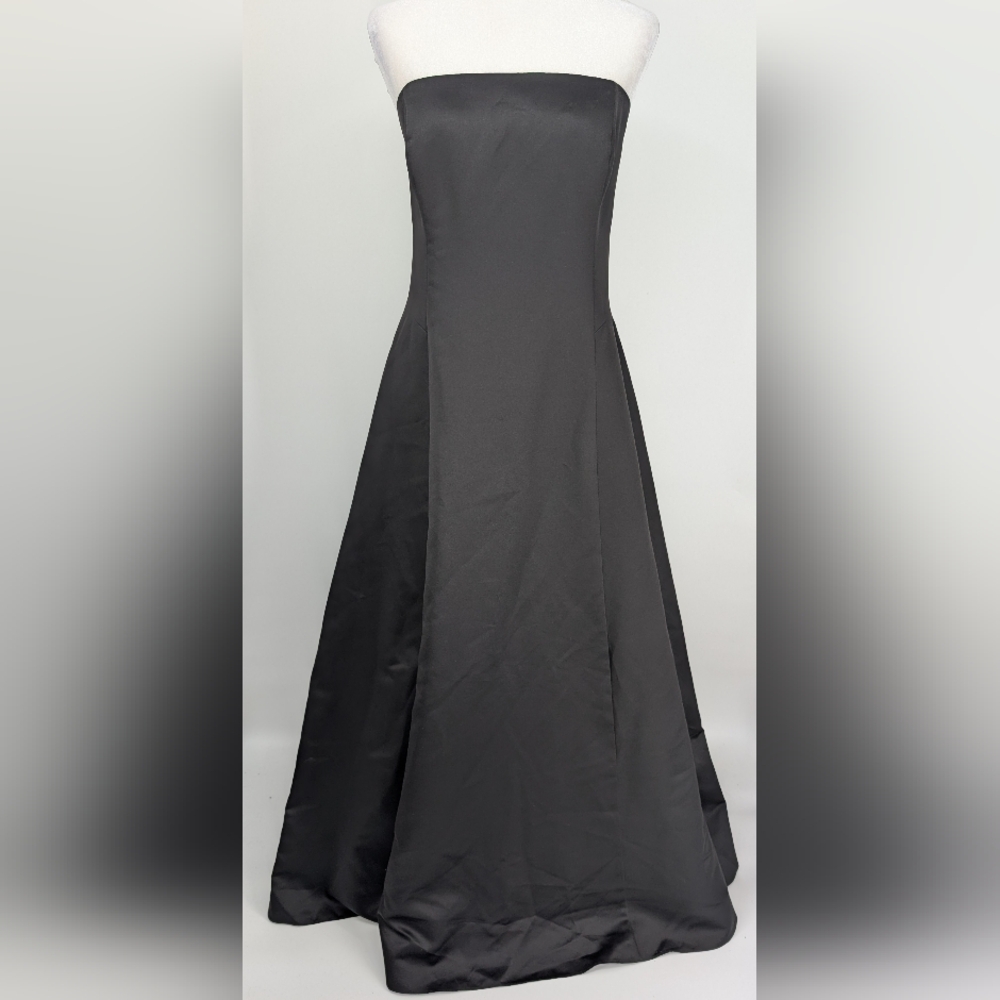 Michaelangelo Black Strapless Straight Neck A-Line Satin Ball Gown Shawl 16